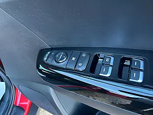 Used 2019 Kia Sportage Ecodynamics+ 2 Red - Interior and Exterior details 12
