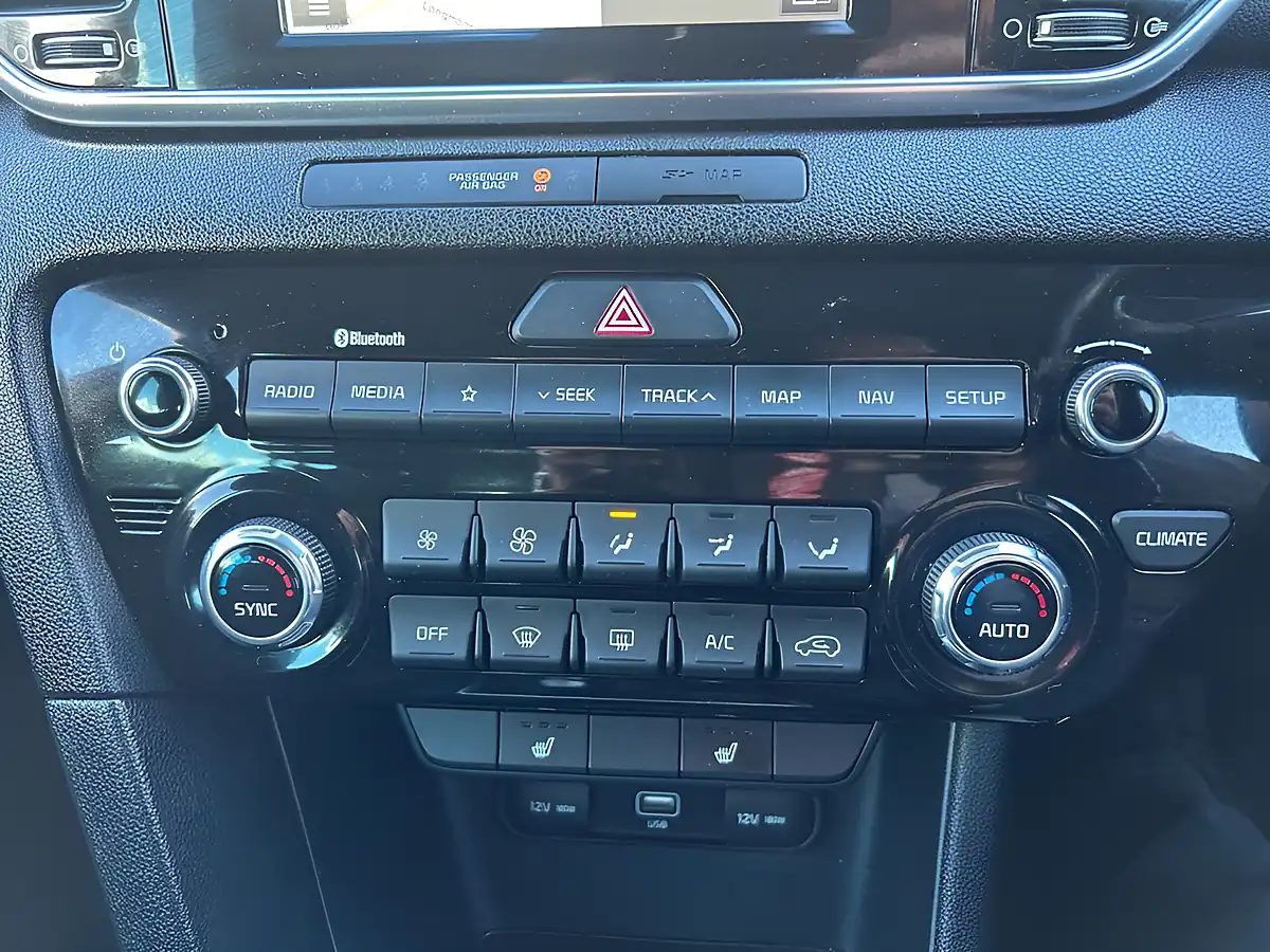 Used 2019 Kia Sportage Ecodynamics+ 2 Red - Interior and Exterior details 16