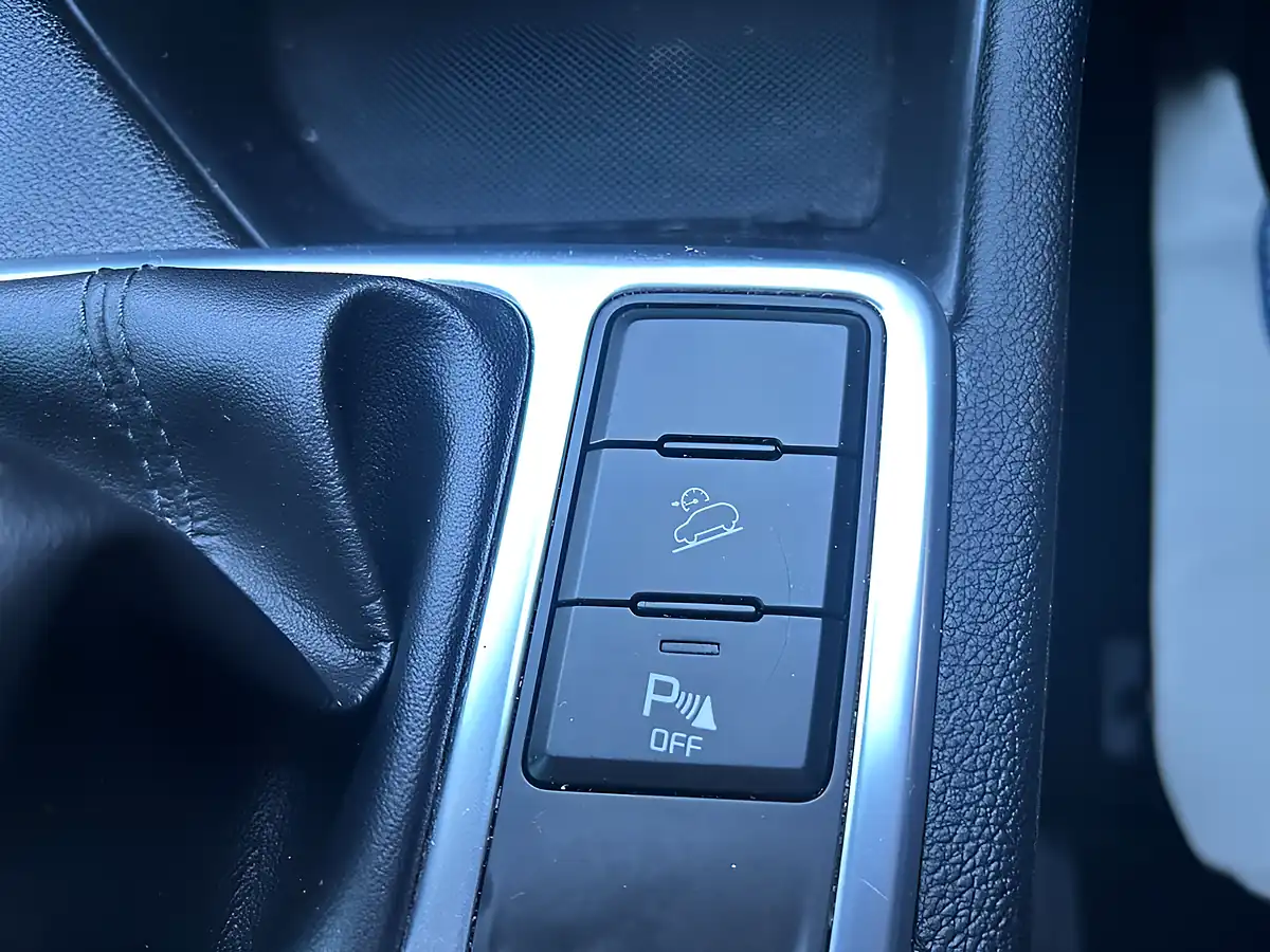 Used 2019 Kia Sportage Ecodynamics+ 2 Red - Interior and Exterior details 17