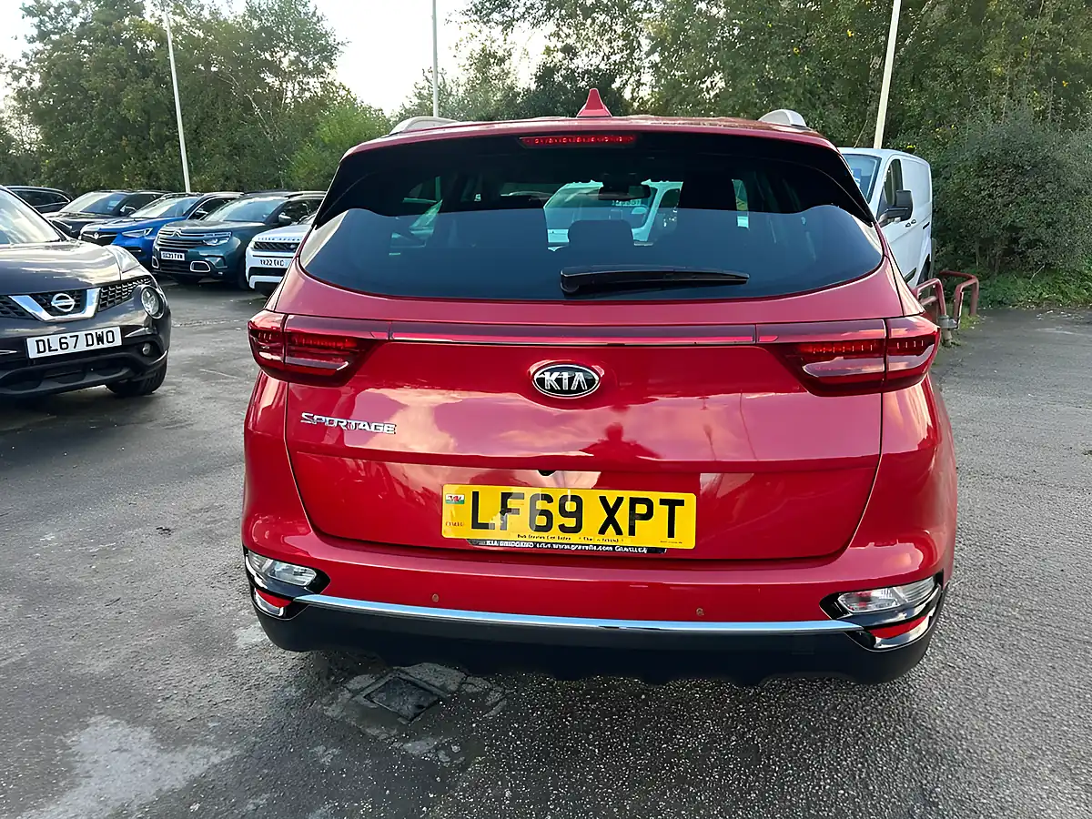 Used 2019 Kia Sportage Ecodynamics+ 2 Red - Interior and Exterior details 4
