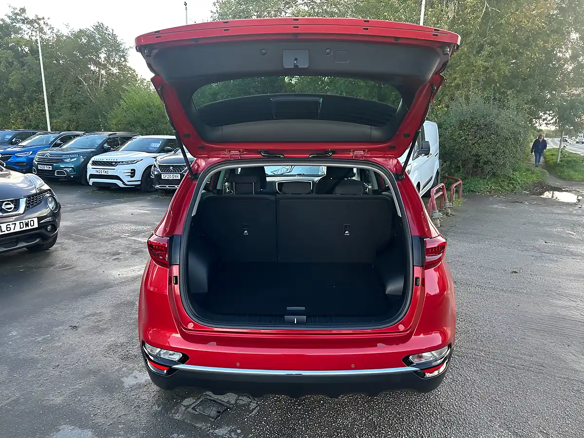 Used 2019 Kia Sportage Ecodynamics+ 2 Red - Interior and Exterior details 5