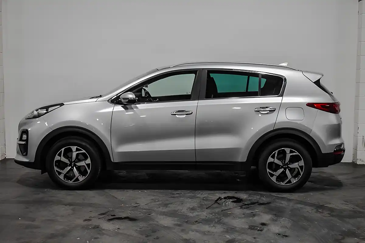 Used 2019 Kia Sportage Ecodynamics+ 2 Silver - Interior and Exterior details 2