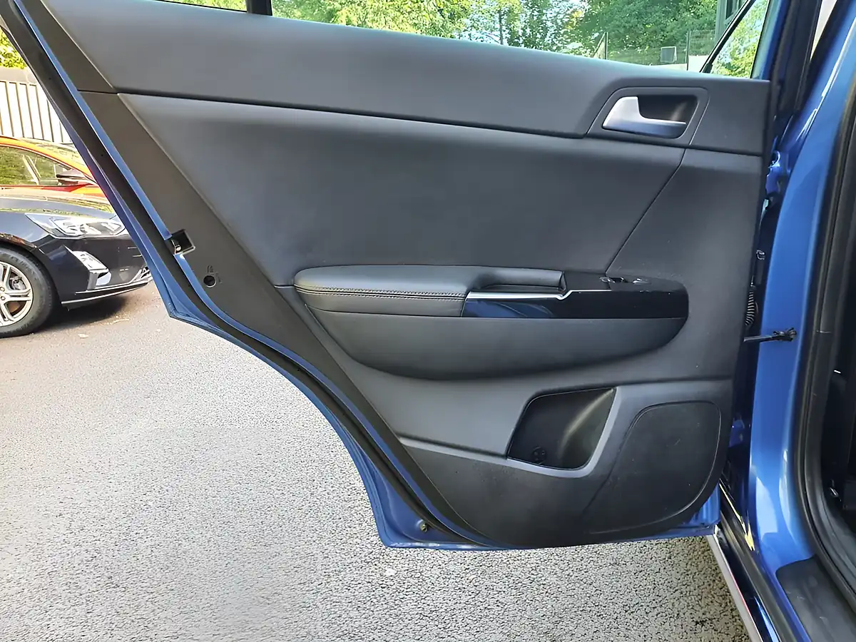 Used 2019 Kia Sportage Ecodynamics+ Blue - Interior and Exterior details 13