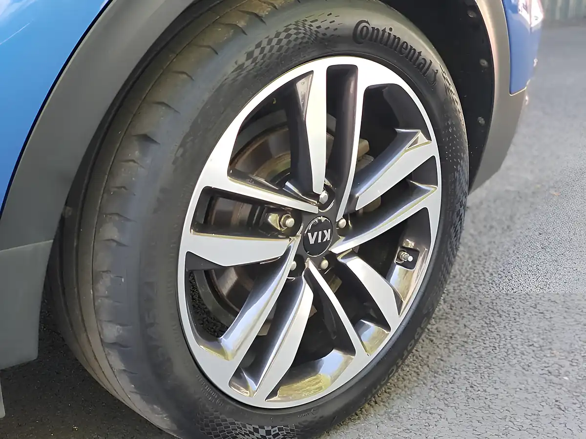 Used 2019 Kia Sportage Ecodynamics+ Blue - Interior and Exterior details 9