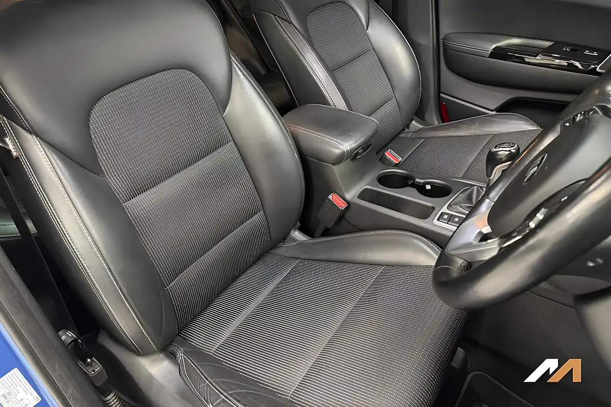 Used 2019 Kia Sportage Edition 25 Blue - Interior and Exterior details 13