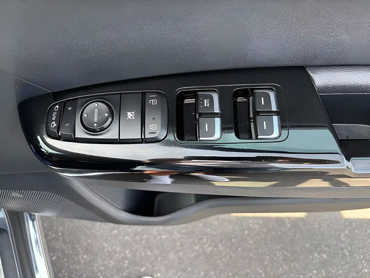 Used 2019 Kia Sportage Edition 25 Grey - Interior and Exterior details 11
