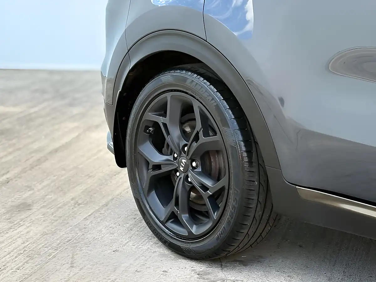Used 2019 Kia Sportage GT-Line S Copper Stone - Interior and Exterior details 8