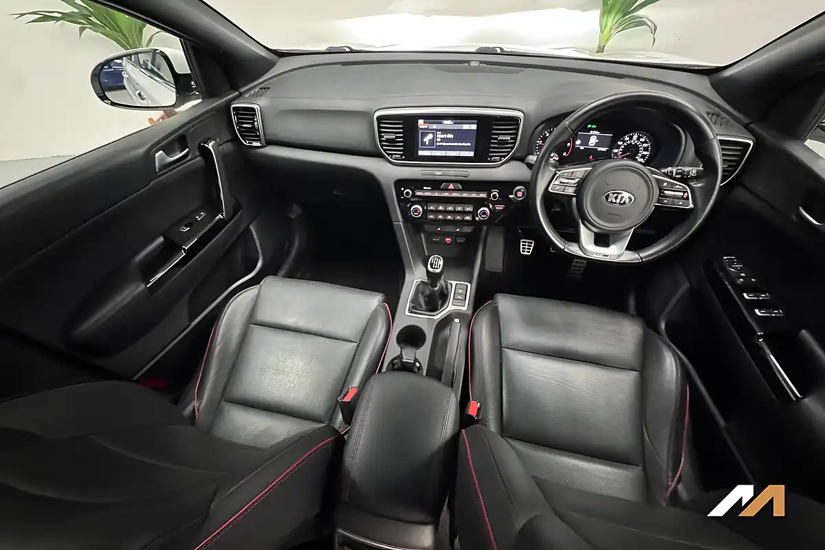 Used 2019 Kia Sportage GT-Line White - Interior and Exterior details 11