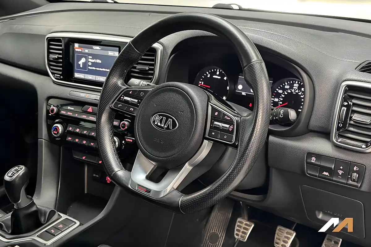 Used 2019 Kia Sportage GT-Line White - Interior and Exterior details 13