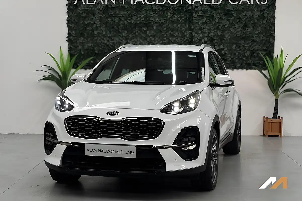 Used 2019 Kia Sportage GT-Line White - Interior and Exterior details 6