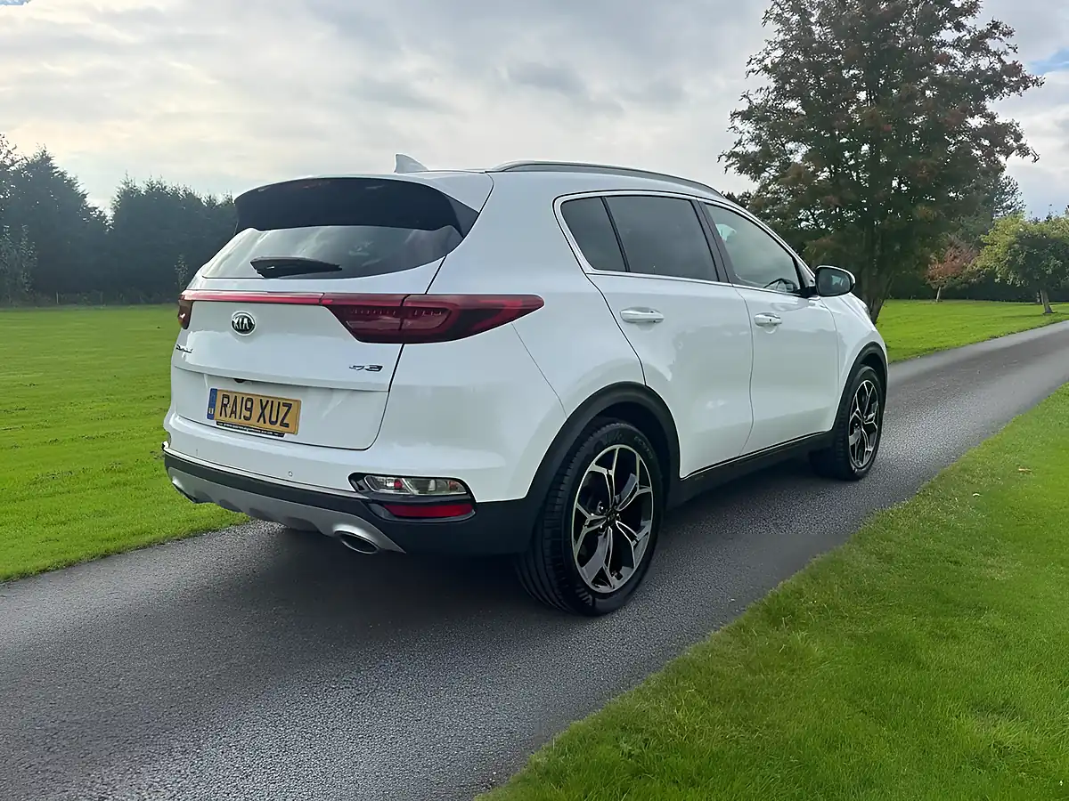 Used 2019 Kia Sportage GT-Line White - Interior and Exterior details 4