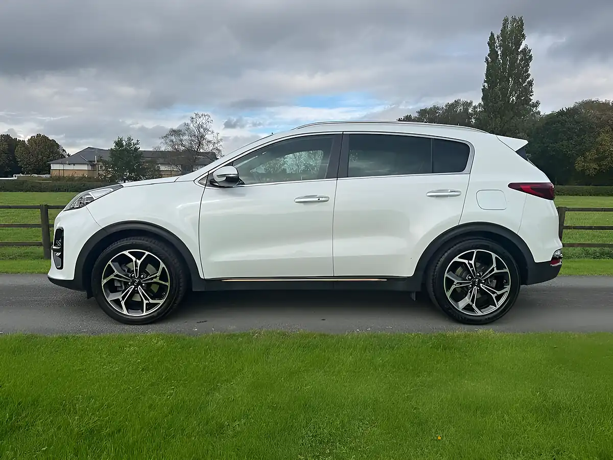 Used 2019 Kia Sportage GT-Line White - Interior and Exterior details 7