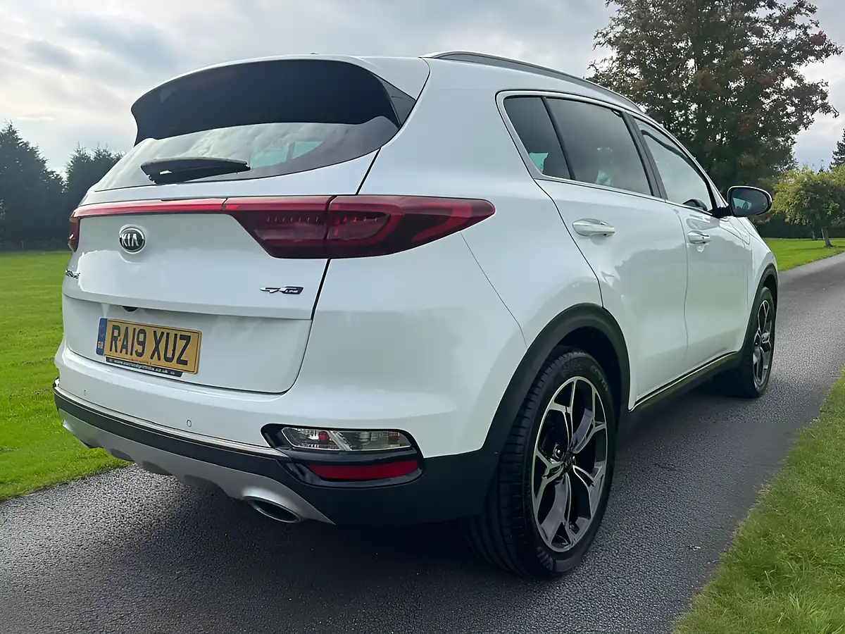 Used 2019 Kia Sportage GT-Line White - Interior and Exterior details 9