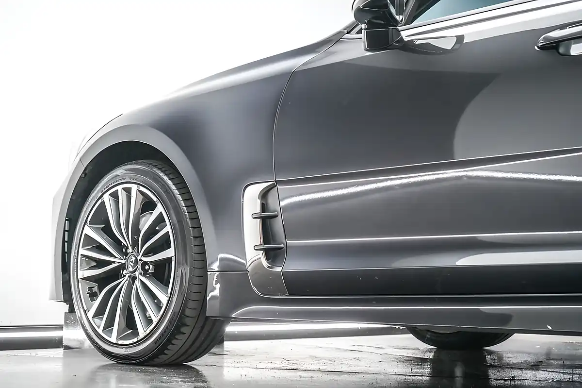 Used 2019 Kia Stinger GT-Line Gran Turismo Grey - Interior and Exterior details 8