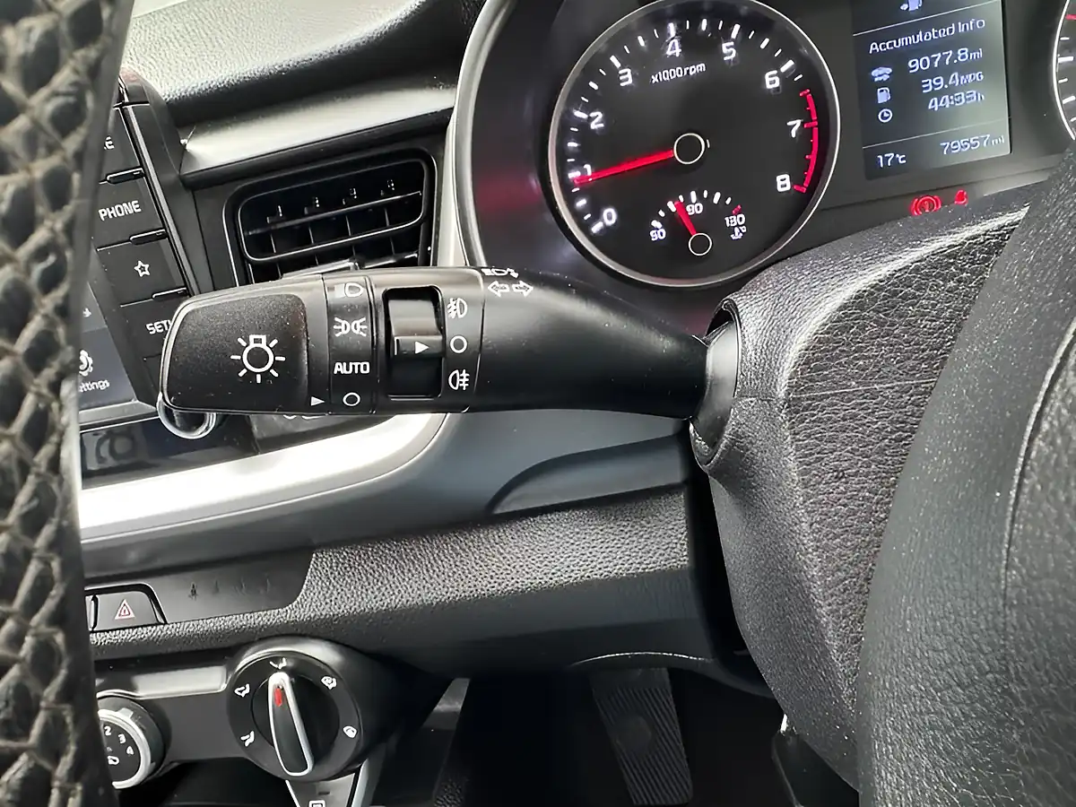Used 2019 Kia Stonic 2 Black - Interior and Exterior details 16