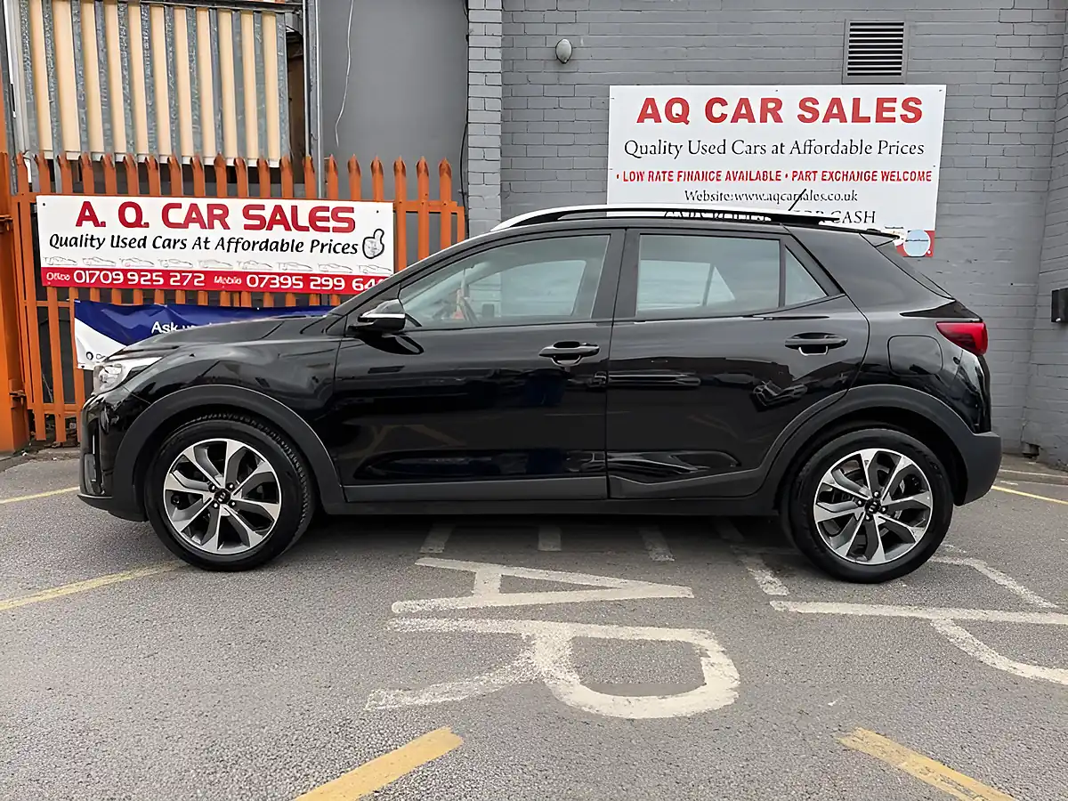 Used 2019 Kia Stonic 2 Black - Interior and Exterior details 4