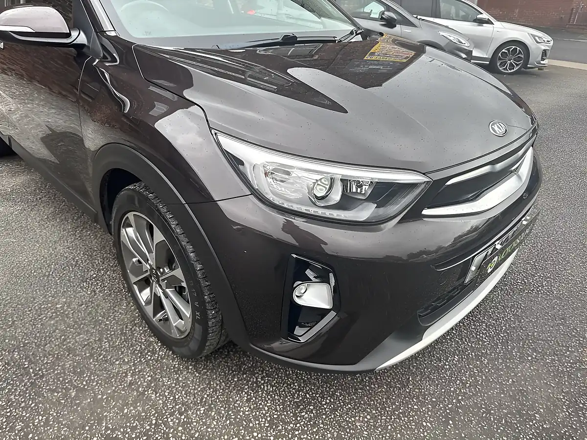 Used 2019 Kia Stonic 2 Brown - Interior and Exterior details 10