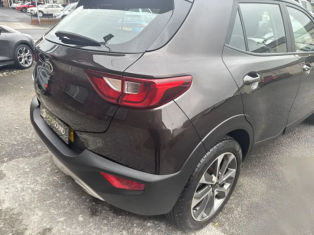Used 2019 Kia Stonic 2 Brown - Interior and Exterior details 13