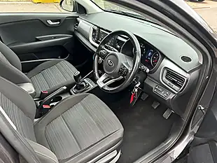 Used 2019 Kia Stonic 2 Grey - Interior and Exterior details 7