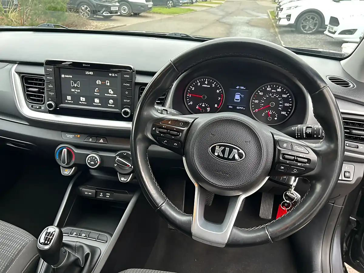 Used 2019 Kia Stonic 2 Grey - Interior and Exterior details 8