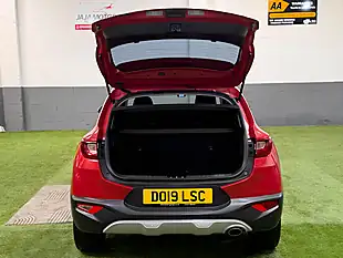 Used 2019 Kia Stonic 2 Red - Interior and Exterior details 12