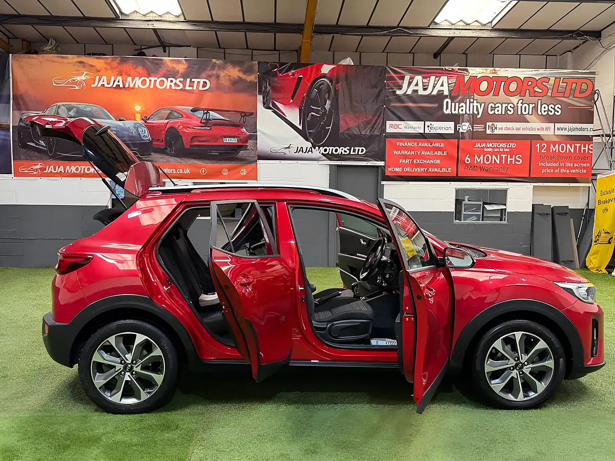 Used 2019 Kia Stonic 2 Red - Interior and Exterior details 14