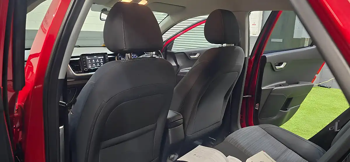 Used 2019 Kia Stonic 2 Red - Interior and Exterior details 18