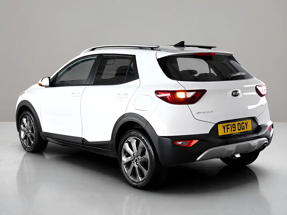 Used 2019 Kia Stonic 3 White - Interior and Exterior details 4
