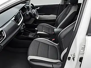 Used 2019 Kia Stonic 3 White - Interior and Exterior details 7