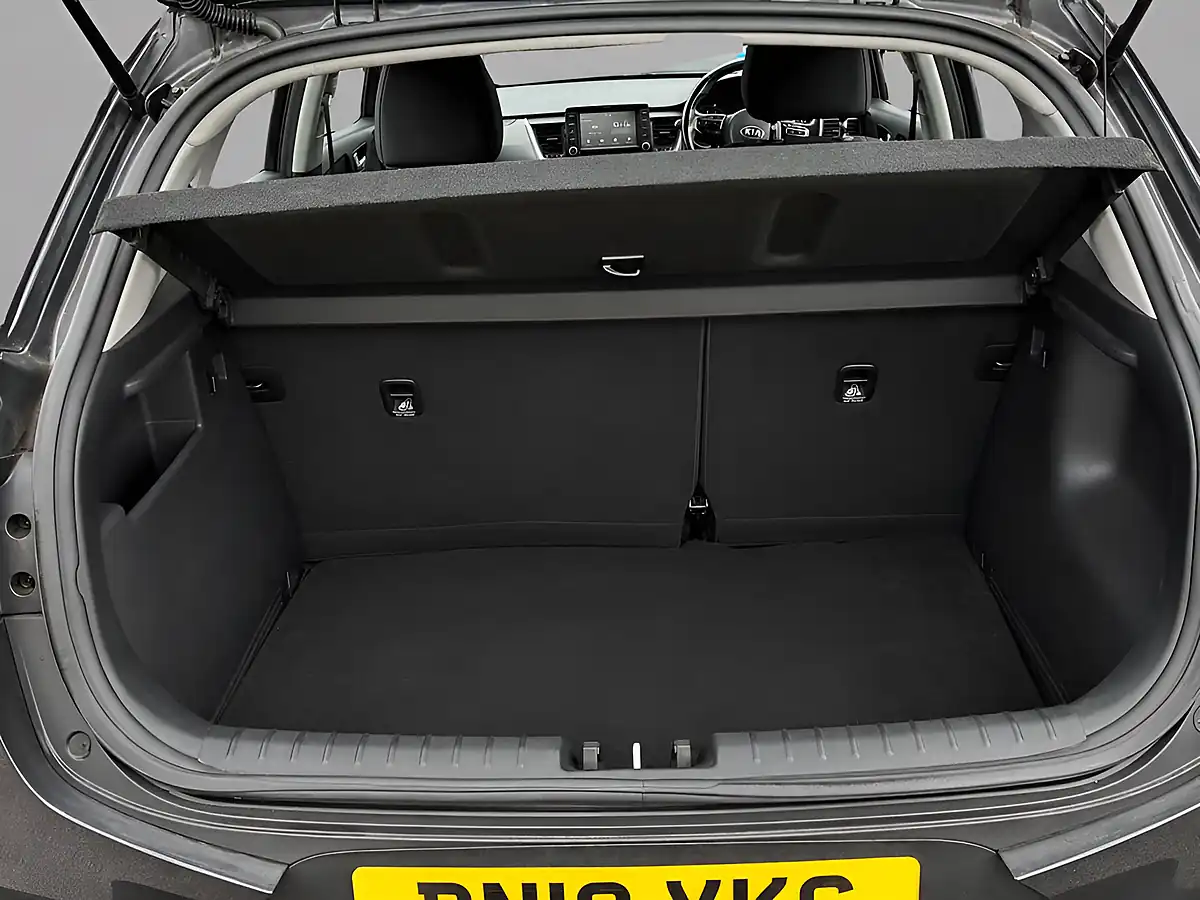 Used 2019 Kia Stonic Stonic 2 Grey - Interior and Exterior details 4