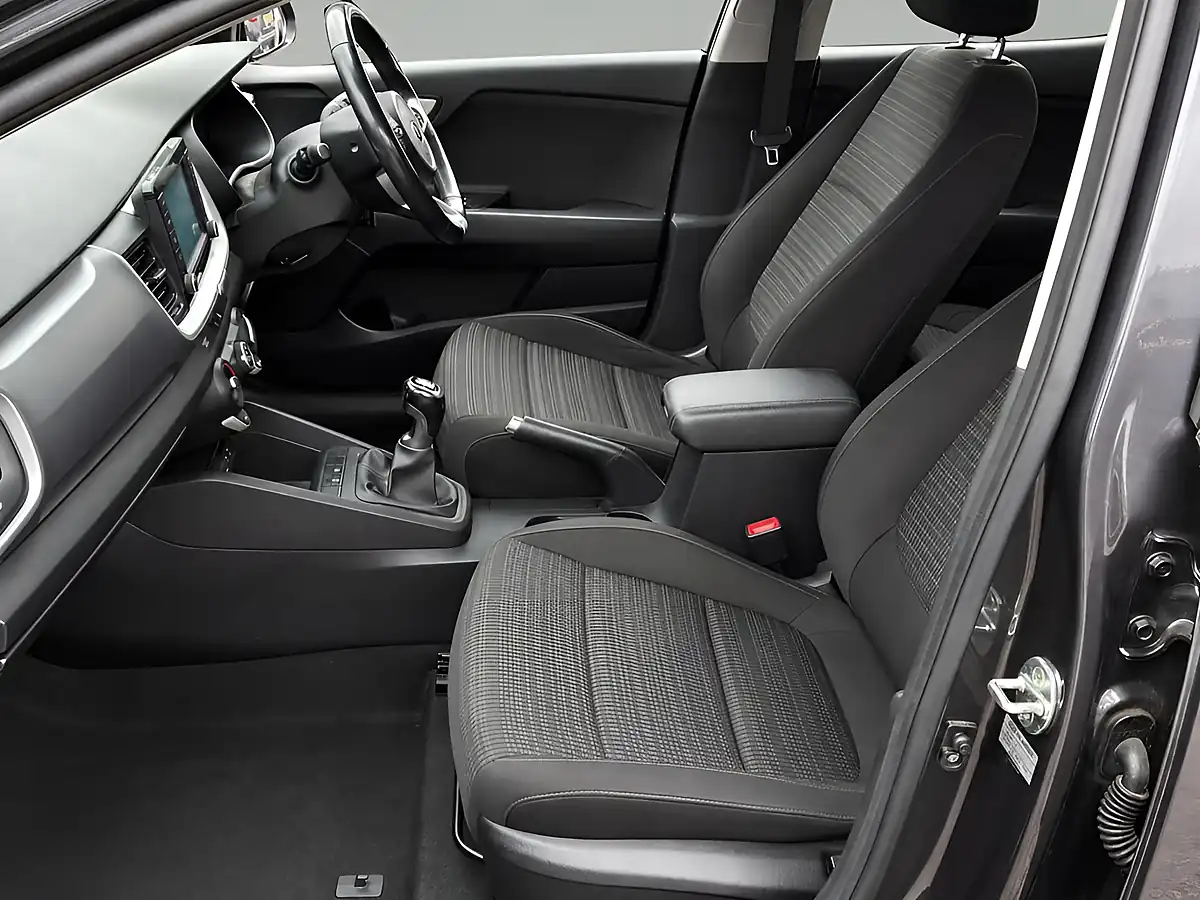 Used 2019 Kia Stonic Stonic 2 Grey - Interior and Exterior details 7