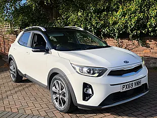 Used 2019 Kia Stonic White - Interior and Exterior details 10