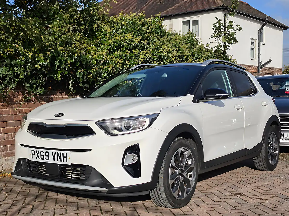 Used 2019 Kia Stonic White - Interior and Exterior details 3