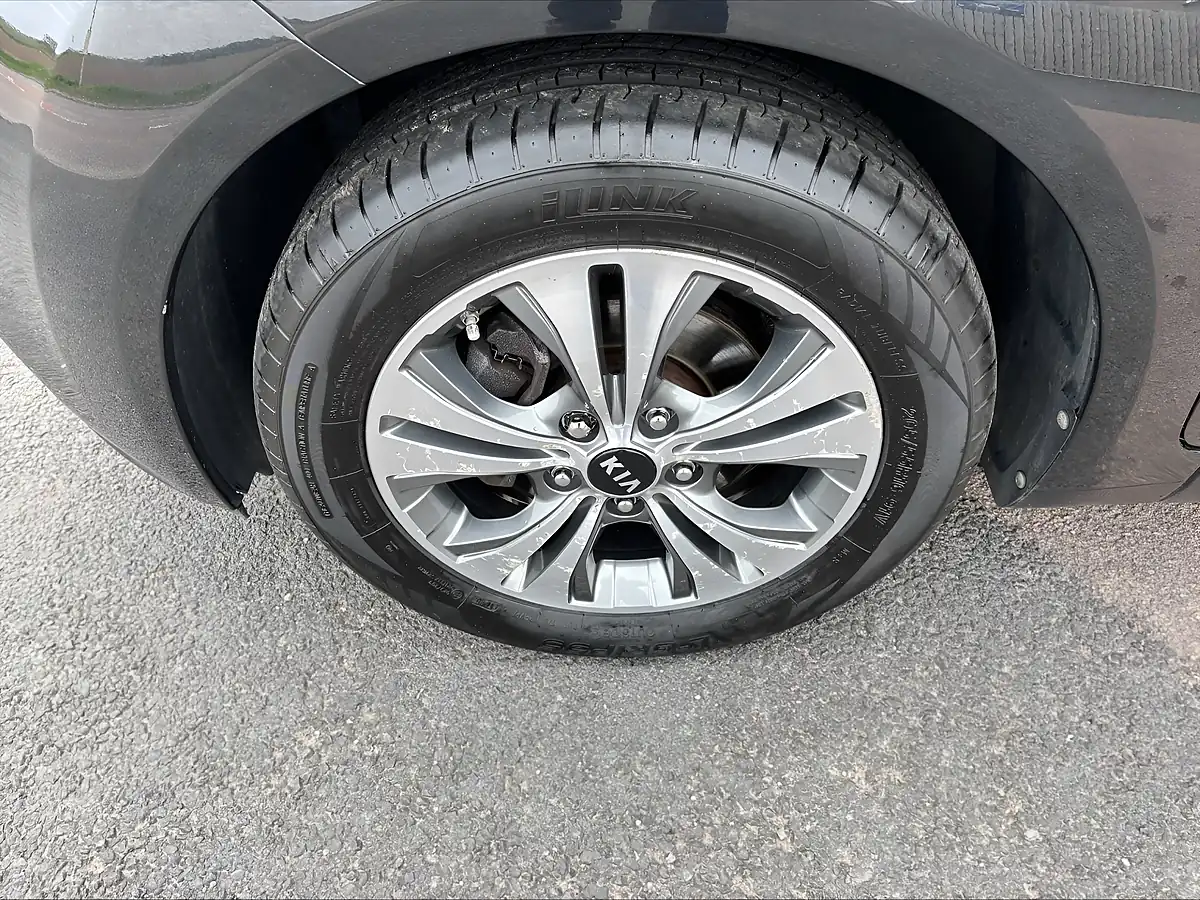 Used 2019 Kia Venga 3 Black - Interior and Exterior details 15