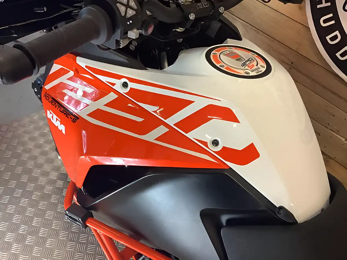 Used 2019 Ktm 1290 Super Adventure Orange - Interior and Exterior details 13