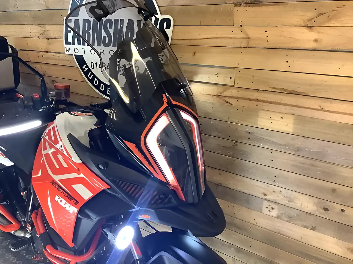 Used 2019 Ktm 1290 Super Adventure Orange - Interior and Exterior details 16