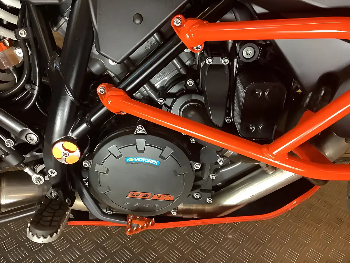 Used 2019 Ktm 1290 Super Adventure Orange - Interior and Exterior details 17