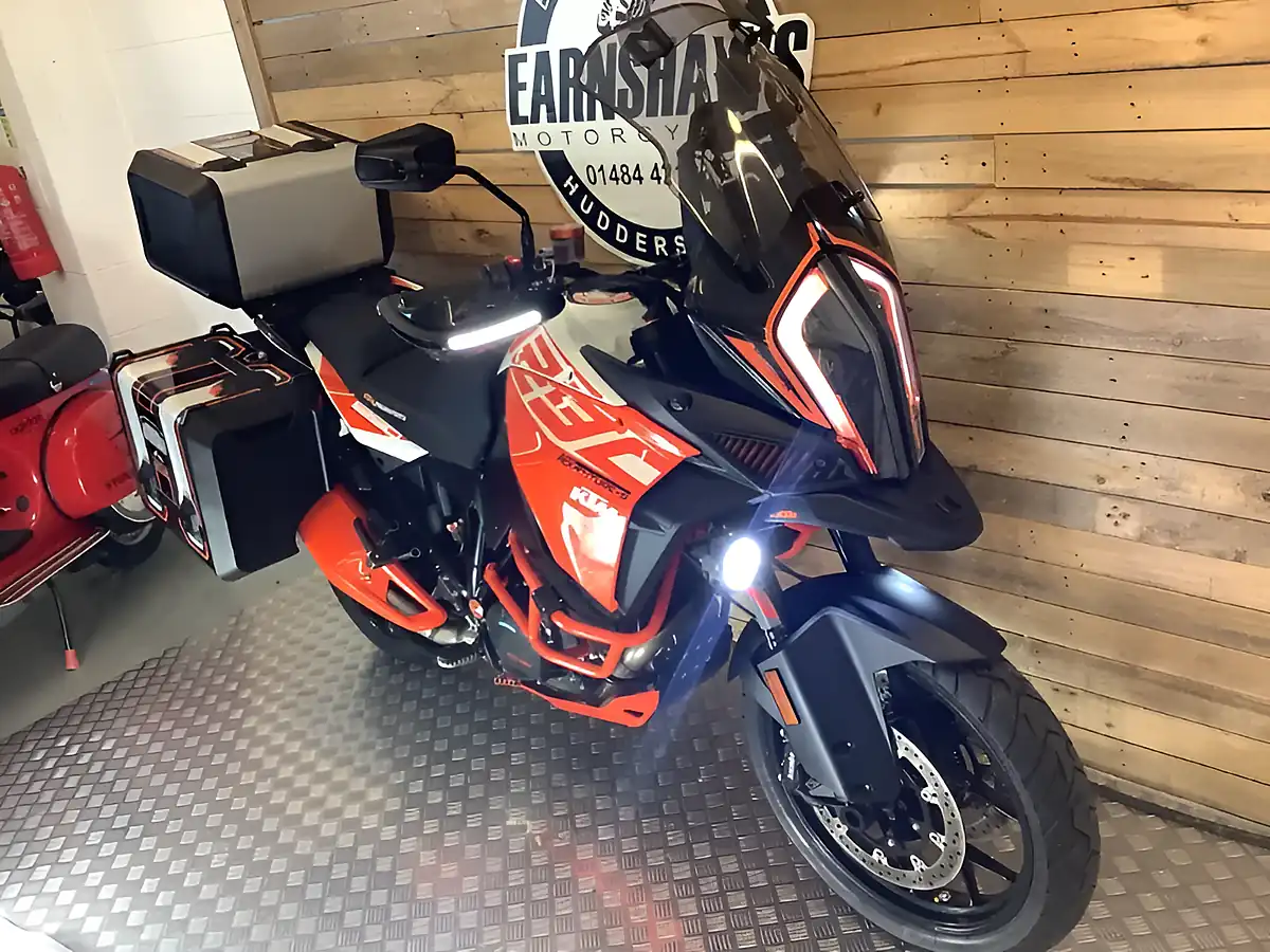 Used 2019 Ktm 1290 Super Adventure Orange - Interior and Exterior details 5