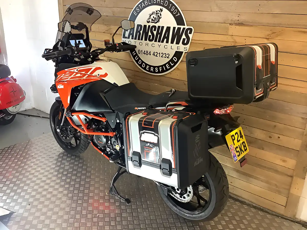 Used 2019 Ktm 1290 Super Adventure Orange - Interior and Exterior details 6