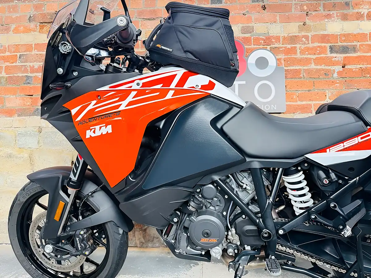 Used 2019 Ktm 1290 Super Adventure S Travel Pack Orange - Interior and Exterior details 16
