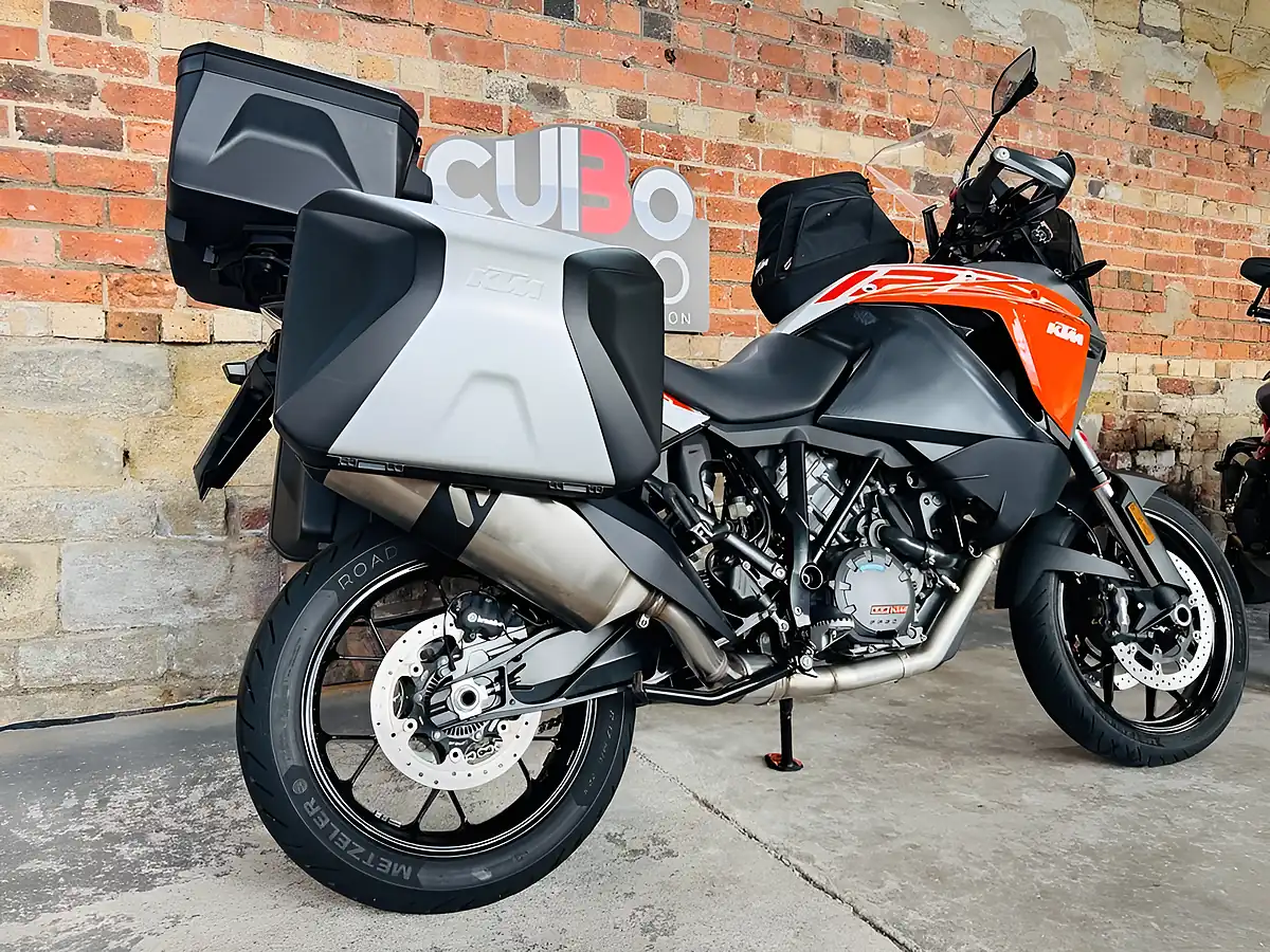 Used 2019 Ktm 1290 Super Adventure S Travel Pack Orange - Interior and Exterior details 4