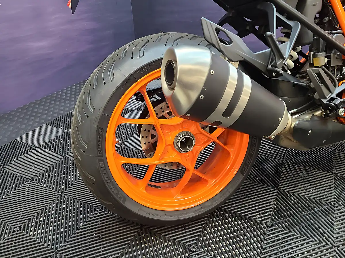Used 2019 Ktm 1290 Super Duke GT Orange - Interior and Exterior details 17