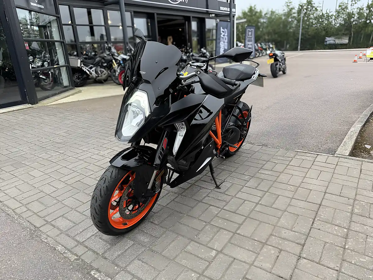Used 2019 Ktm 1290 Super Duke GT Orange - Interior and Exterior details 4