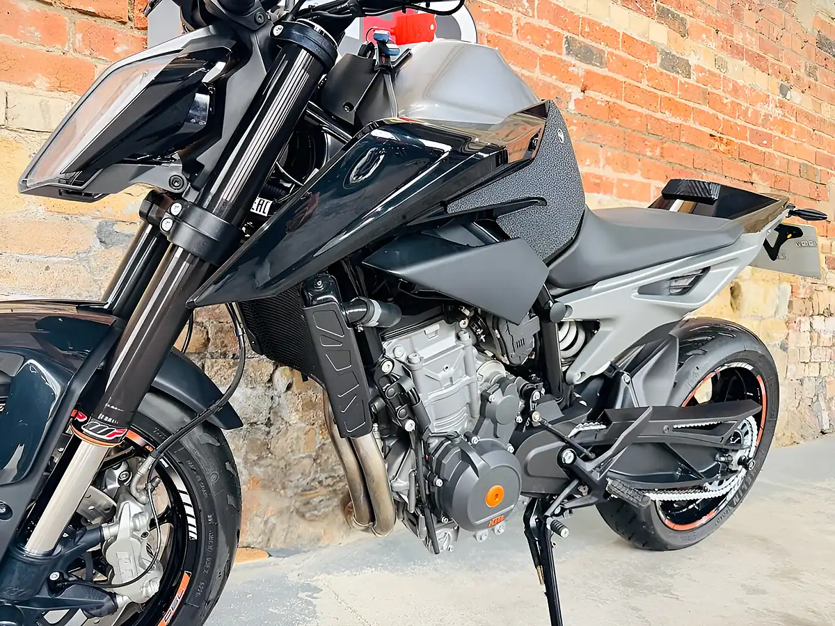 Used 2019 Ktm 790 Duke Abs Black - Interior and Exterior details 15