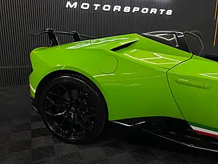 Used 2019 Lamborghini Huracan Performante Spyder Green - Interior and Exterior details 11