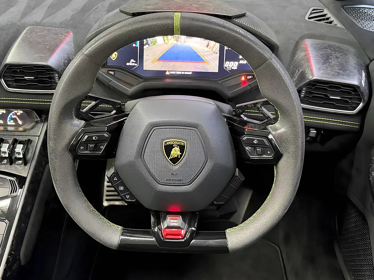 Used 2019 Lamborghini Huracan Performante Spyder Green - Interior and Exterior details 14