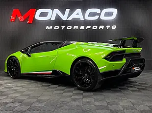 Used 2019 Lamborghini Huracan Performante Spyder Green - Interior and Exterior details 4