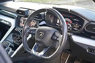 Used 2019 Lamborghini Urus Black - Interior and Exterior details 10