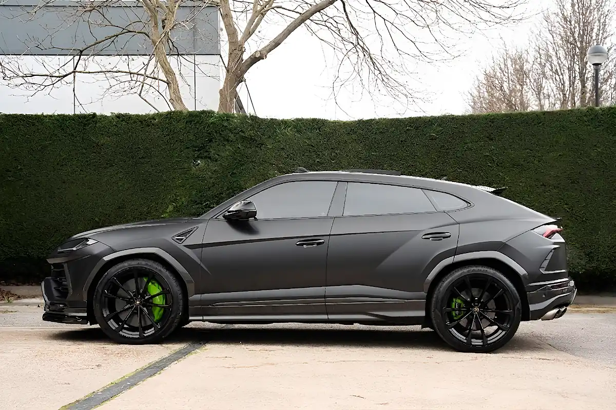 Used 2019 Lamborghini Urus Grey - Interior and Exterior details 10