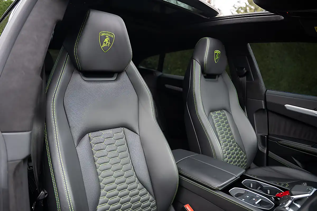 Used 2019 Lamborghini Urus Grey - Interior and Exterior details 3